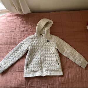 Patagonia Girls Quilted Hoodie Jacket in Cream — Sz Youth Medium (8)